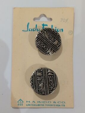 Lady Fashion Vintage 1970s Silver Tone Etched Egyptian Round Buttons (Set of 2)